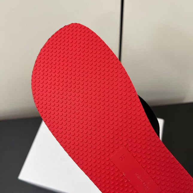 THE ROW THICK-SOLED FLIP FLOPS IN RED RUBBER