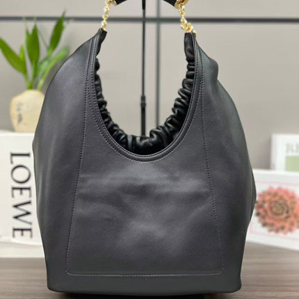 LOEWE SQUEEZE BAG 34 IN BLACK LAMBSKIN