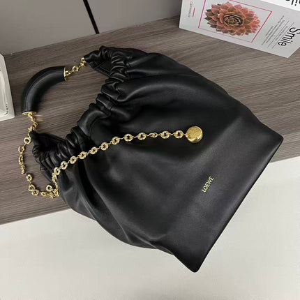 LOEWE SQUEEZE BAG 34 IN BLACK LAMBSKIN