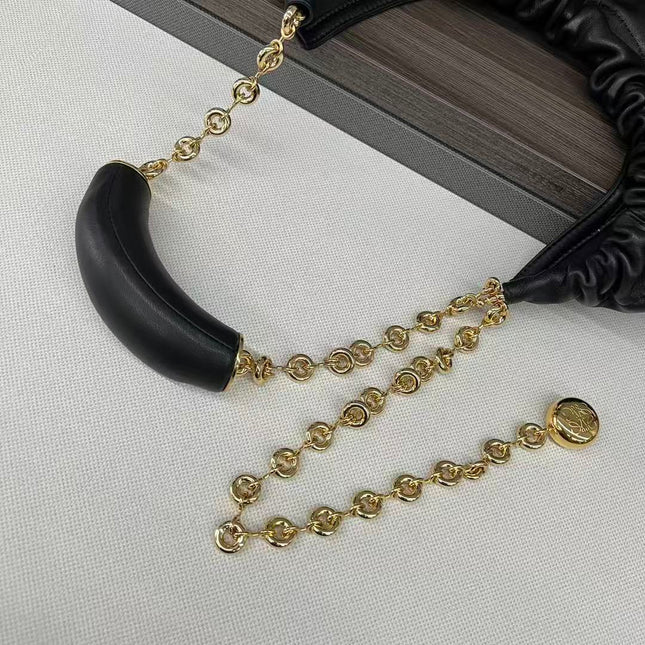 LOEWE SQUEEZE BAG 34 IN BLACK LAMBSKIN