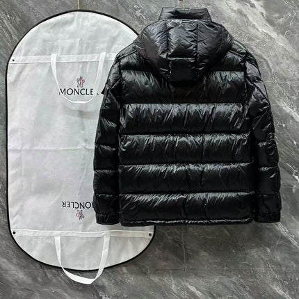 MONCLER PUFFER JACKET IN BLACK
