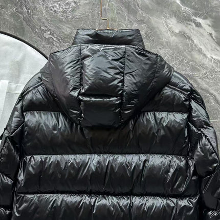 MONCLER PUFFER JACKET IN BLACK