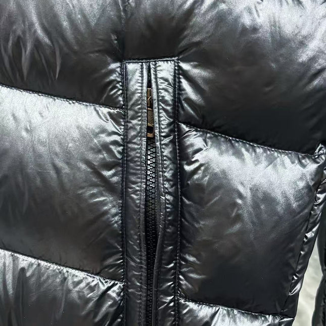 MONCLER PUFFER JACKET IN BLACK