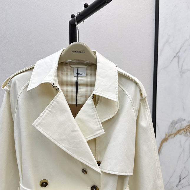BURBERRY LONG COAT IN WHITE