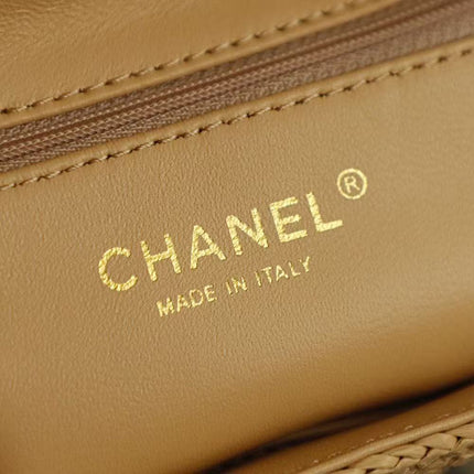 CC KELLY TOP HANDLE BAG 19 IN BEIGE WOVEN RAFFIA