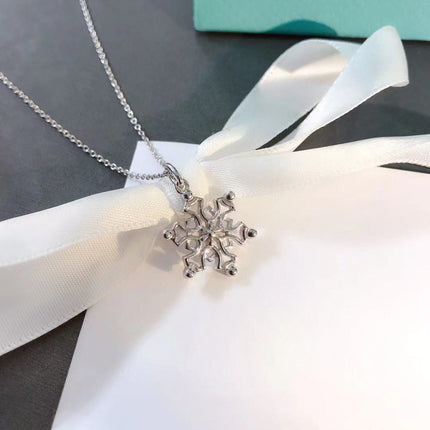 STERLING SILVER SNOWFLAKE PENDANT NECKLACE