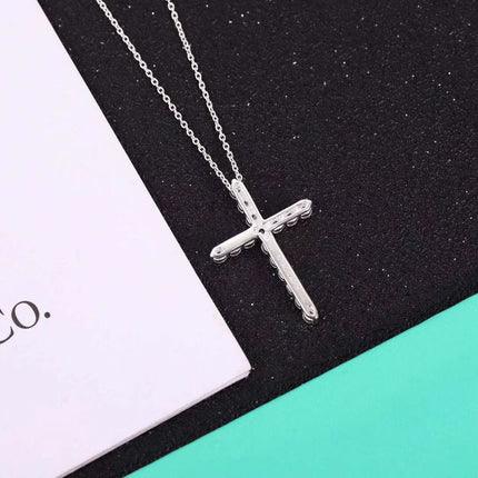 MOISSANITE STONE CROSS PENDANT NECKLACE SIMULATED DIAMOND CROSS CHOKER