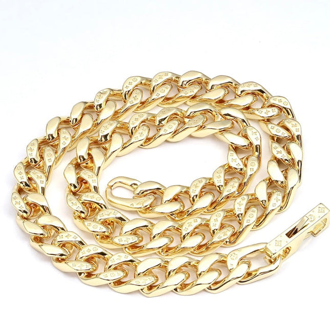 CHAIN LINKS MONOGRAM PATTERN NECKLACE GOLD-COLOR HARDWARE