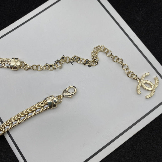 DOUBLE C WHITE STRING NECKLACE GOLD DIAMOND