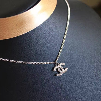 DOUBLE C SILVER NECKLACE