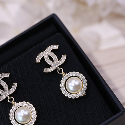 DOUBLE C PEARL SILVER DIAMOND EARRINGS