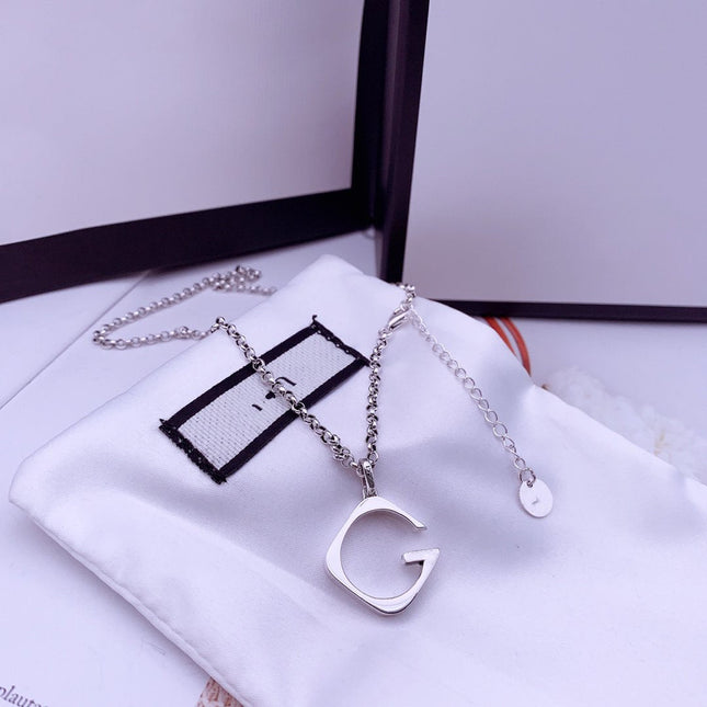 GG PENDANT NECKLACE LOGO ENGRAVED G CHARM TOP PLATE SILVER