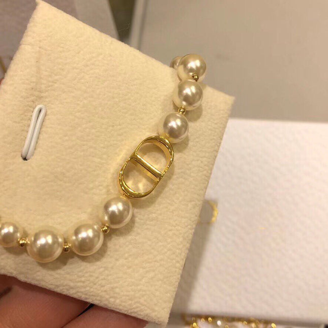 THE CD LETTER SIMPLE PEARL BRACELET