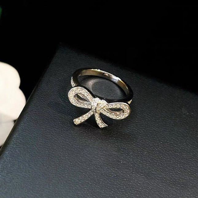 TILDA BOW MINI SILVER DIAMOND RING