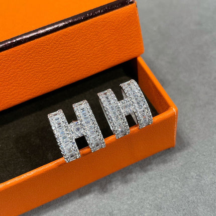 H STUD EARRINGS WITH SILVER DIAMONDS