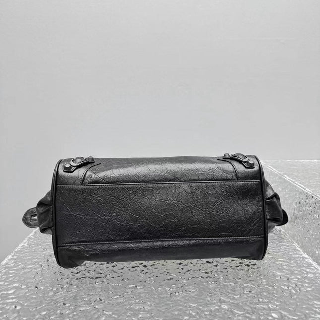 NEO CAGOLE 32 IN BLACK CALFSKIN BLACK HARDWARE