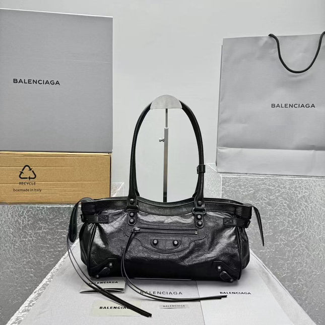 NEO CAGOLE 32 IN BLACK CALFSKIN BLACK HARDWARE