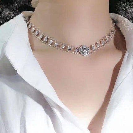 BOUTON CAMELIA NECKLACE SILVER DIAMOND