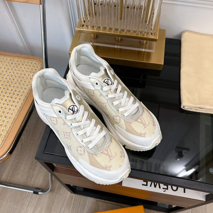 LV RUN 55 SNEAKER BEIGE