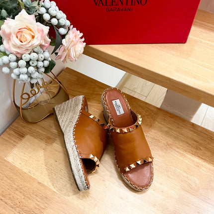 LACE-UP WEDGE SANDALS IN BRONZE BROWN CALFSKIN WITH STUDS