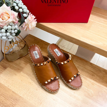 LACE-UP WEDGE SANDALS IN BRONZE BROWN CALFSKIN WITH STUDS