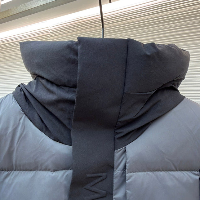 MONCLER 25S DOWN JACKET 218