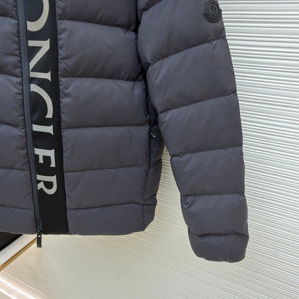 MONCLER 25S DOWN JACKET WITH DETACHABLE HOOD 250