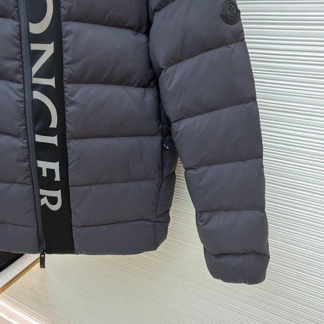 MONCLER 25S DOWN JACKET WITH DETACHABLE HOOD 250