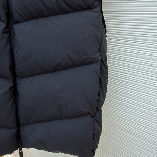 MONCLER DOWN VEST STYLE 318