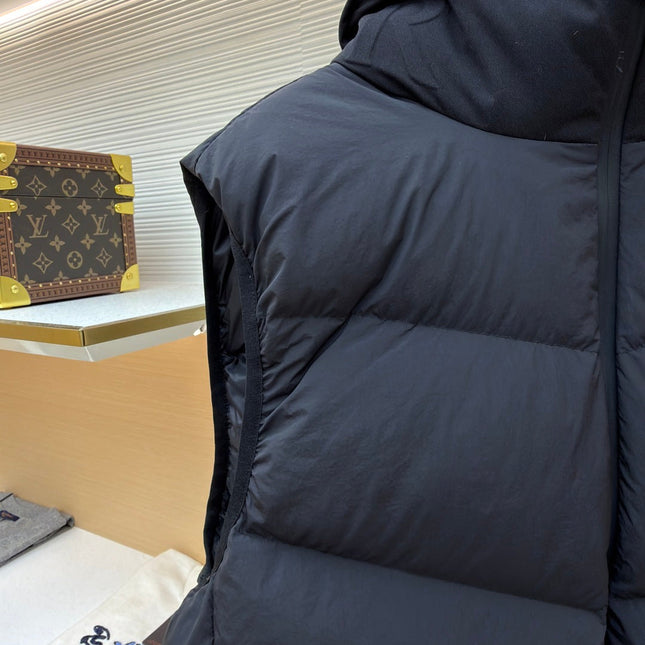 MONCLER DOWN VEST STYLE 318
