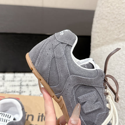 MM x NB SNEAKER IN GREY SUEDE