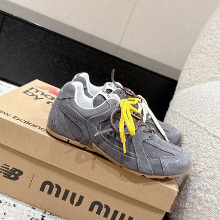 MM x NB SNEAKER IN GREY SUEDE
