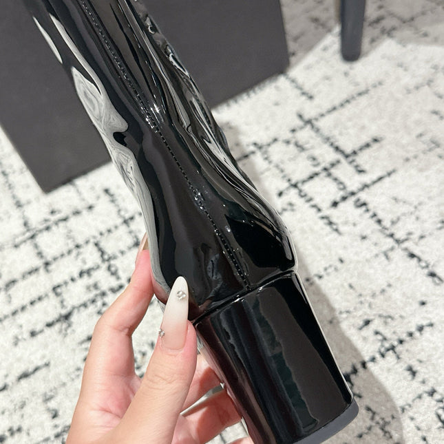 YSL 25S PLATFORM KNEE-HIGH BOOTS 70 MM IN BLACK GLOSSY LAMBSKIN