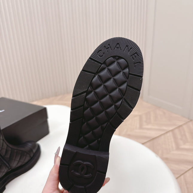 CHANEL KNEE-HIGH BOOTS 25S IN BLACK LAMBSKIN