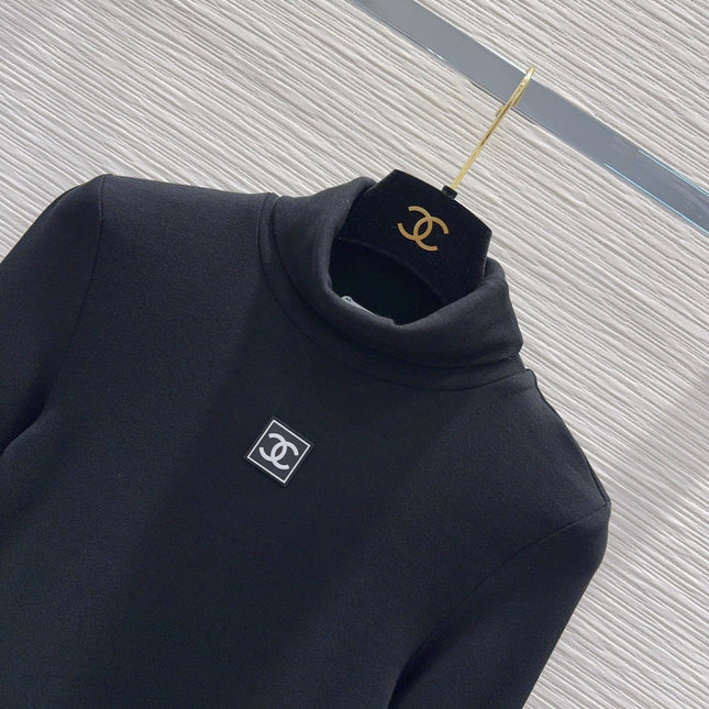 CHANEL 25S LONG-SLEEVE TURTLENECK T-SHIRT 413