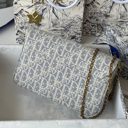DIOR 25S MEDIUM SADDLE POUCH WITH CHAIN 21 IN LIGHT BLUE DIOR OBLIQUE JACQUARD CANVAS
