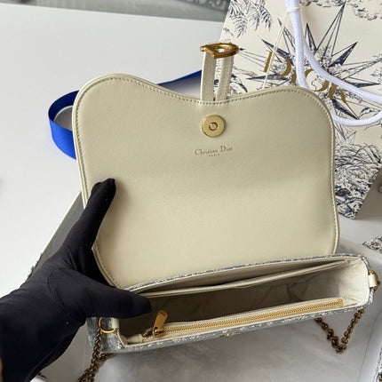 DIOR 25S MEDIUM SADDLE POUCH WITH CHAIN 21 IN LIGHT BLUE DIOR OBLIQUE JACQUARD CANVAS