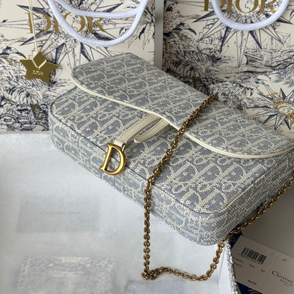 DIOR 25S MEDIUM SADDLE POUCH WITH CHAIN 21 IN LIGHT BLUE DIOR OBLIQUE JACQUARD CANVAS