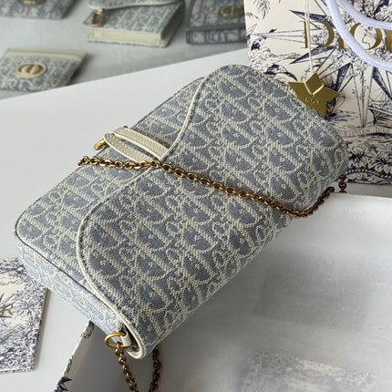DIOR 25S MEDIUM SADDLE POUCH WITH CHAIN 21 IN LIGHT BLUE DIOR OBLIQUE JACQUARD CANVAS