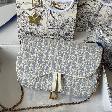 DIOR 25S MEDIUM SADDLE POUCH WITH CHAIN 21 IN LIGHT BLUE DIOR OBLIQUE JACQUARD CANVAS