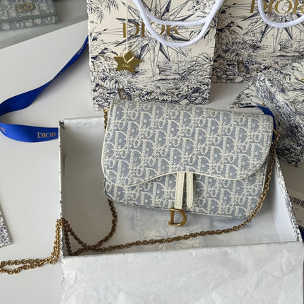 DIOR 25S MEDIUM SADDLE POUCH WITH CHAIN 21 IN LIGHT BLUE DIOR OBLIQUE JACQUARD CANVAS