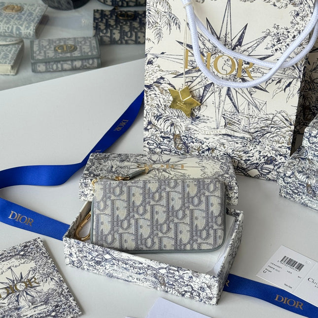 DIOR 25S TRAVEL MYRTE ZIPPED KEY CASE 14 IN GRAY DIOR OBLIQUE JACQUARD CANVAS