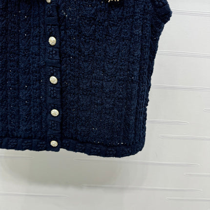 CHANEL 25S CROCHET SLEEVELESS VEST 264179