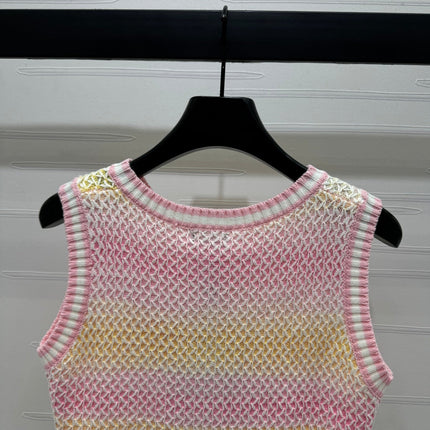 CHANEL KNITTED BUTTONED SLEEVELESS VEST 274921