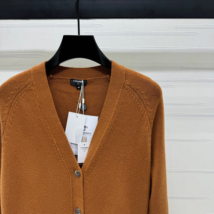 CHANEL HEAVY KNIT CARDIGAN WITH EMBELLISHED FLORAL DETAILS 274877