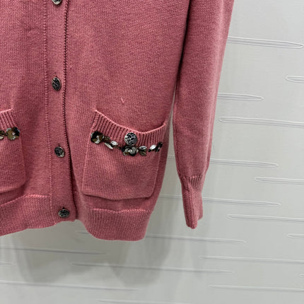 CHANEL HEAVY KNIT CARDIGAN WITH EMBELLISHED FLORAL DETAILS 274876