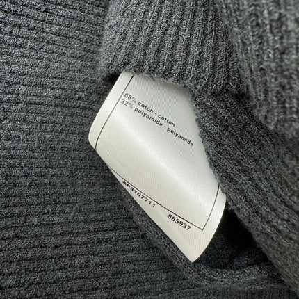 CHANEL SLEEVELESS TOP WITH RUFFLED COLLAR 274888