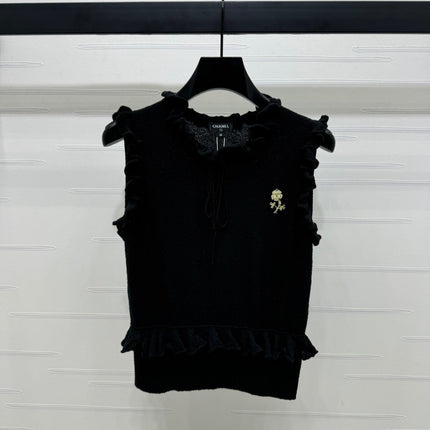 CHANEL SLEEVELESS TOP WITH RUFFLED COLLAR 274888