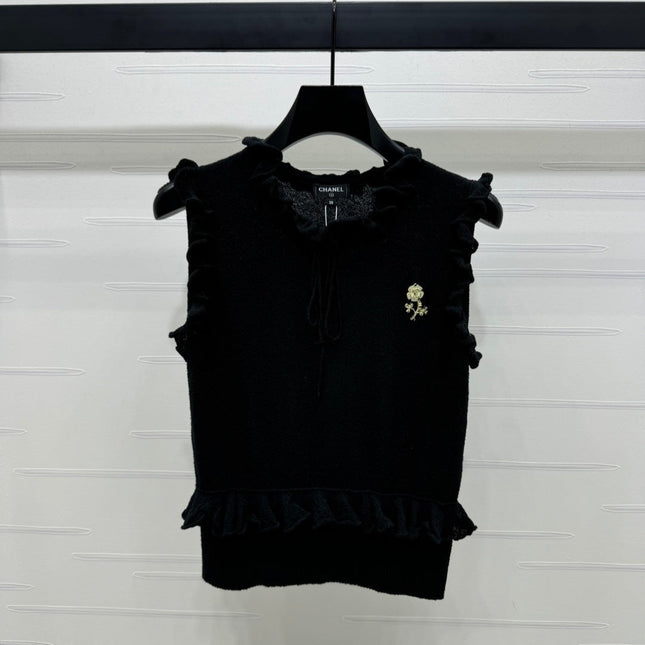 CHANEL SLEEVELESS TOP WITH RUFFLED COLLAR 274888