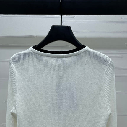 CHANEL 25S SWEATER STYLE 208